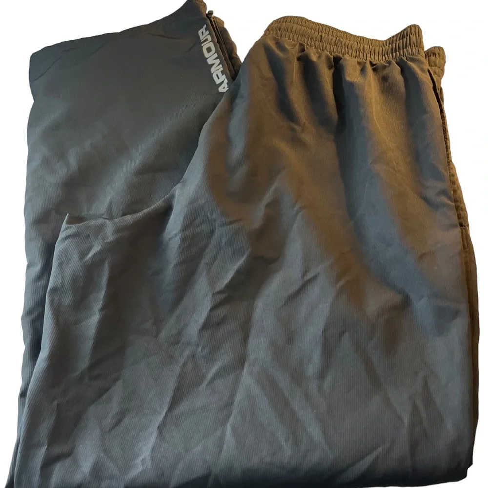 Under Armour mess lined lightweight athletic pants